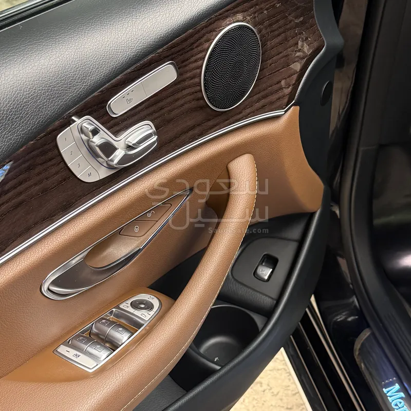 2021 مرسيدس - بنز إي 200