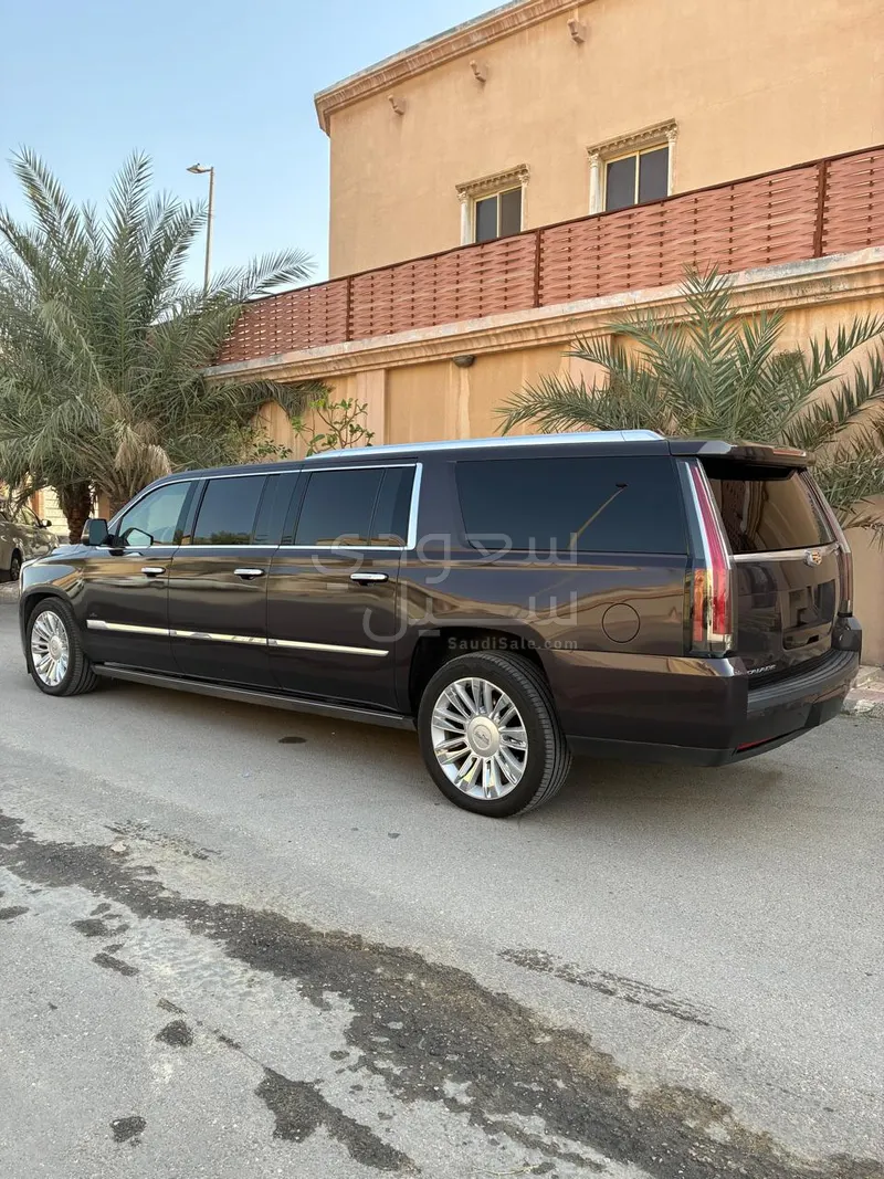 2015 كاديلاك اسكاليد بلاتينيوم