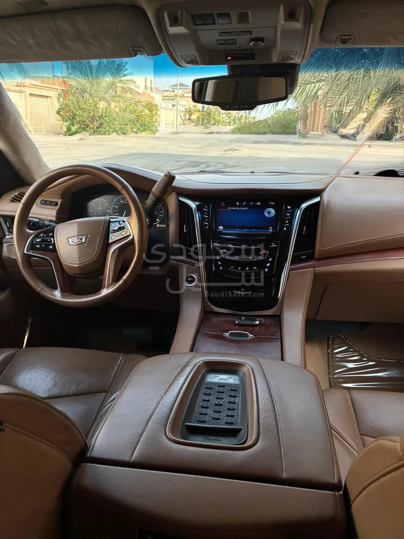 2015 كاديلاك اسكاليد بلاتينيوم