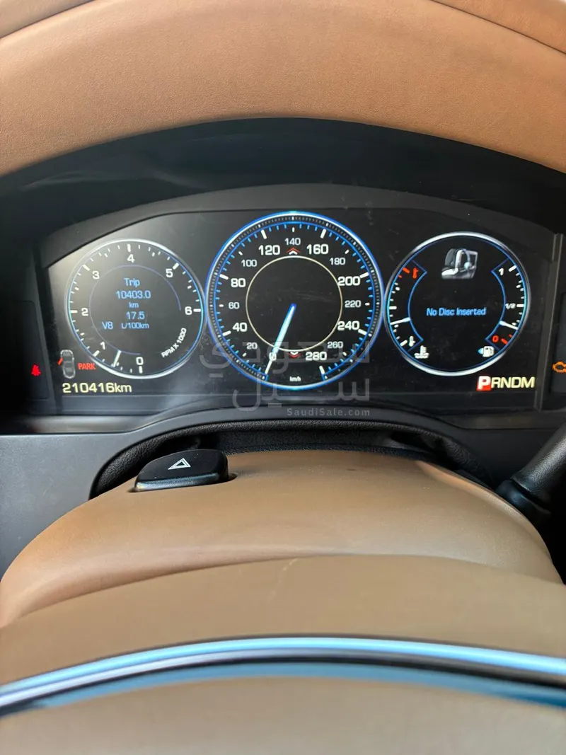 2015 كاديلاك اسكاليد بلاتينيوم