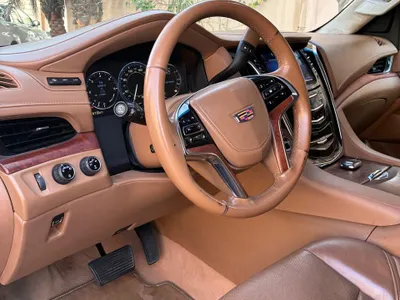 2015 كاديلاك اسكاليد بلاتينيوم