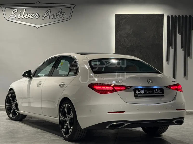 2025 مرسيدس - بنز سي 200