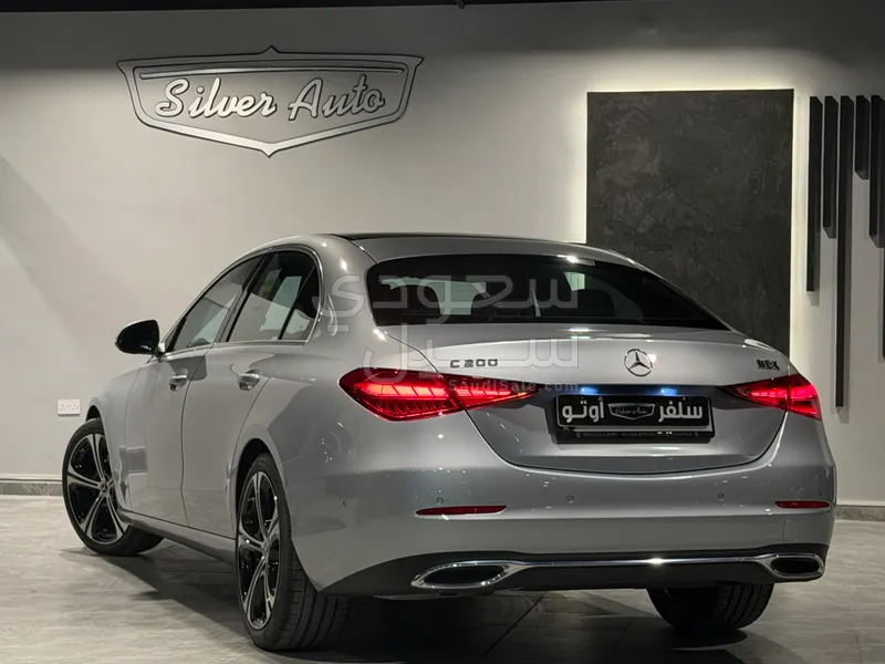 2025 مرسيدس - بنز سي 200