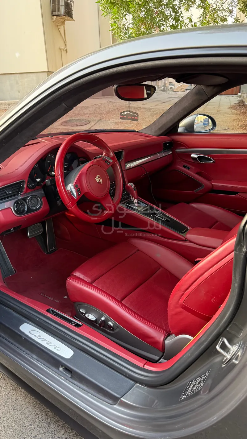 2014 بورش 911 كاريرا