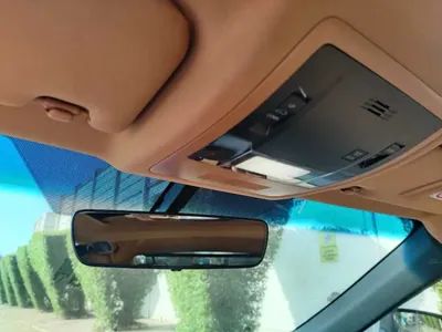 2023 لكزس إي إس 250