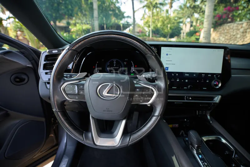 2023 لكزس أر إكس 350إل