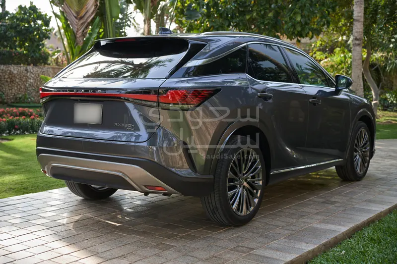 2023 لكزس أر إكس 350إل