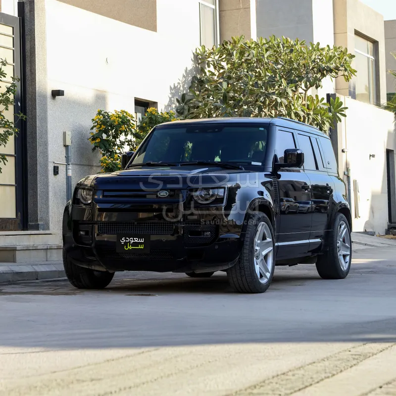 2022 لاند روفر ديفيندر 110