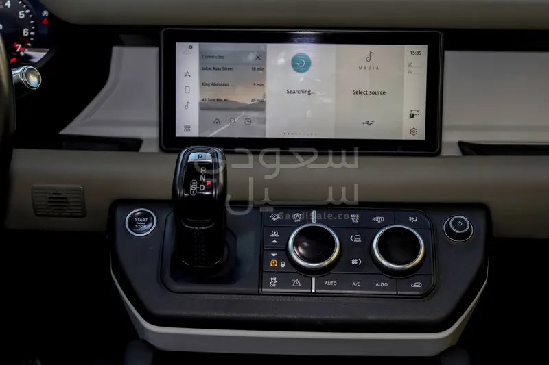 2022 لاند روفر ديفيندر 110