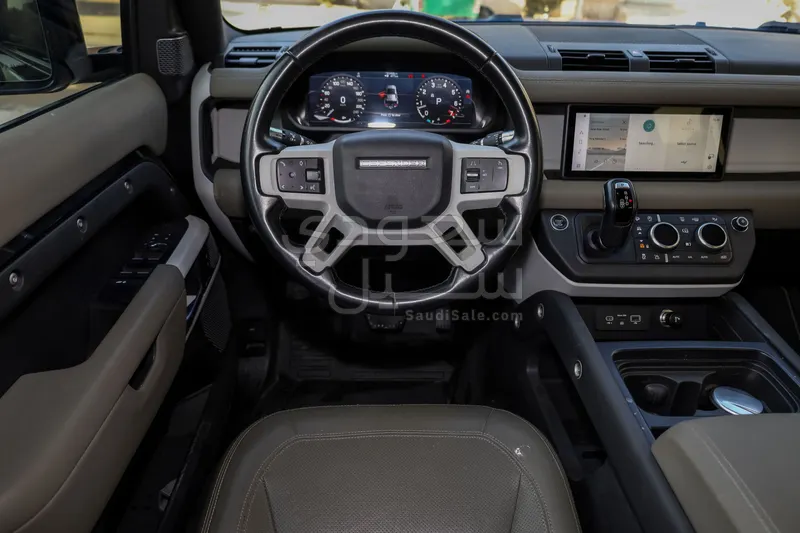 2022 لاند روفر ديفيندر 110