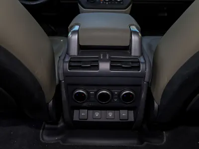 2022 لاند روفر ديفيندر 110