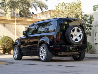 2022 لاند روفر ديفيندر 110