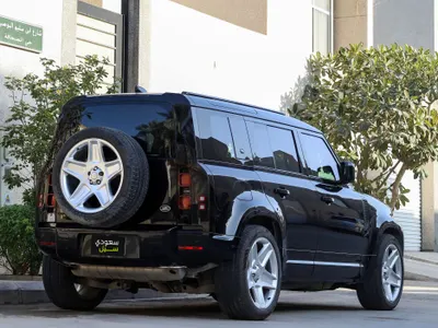 2022 لاند روفر ديفيندر 110