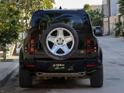 2022 لاند روفر ديفيندر 110