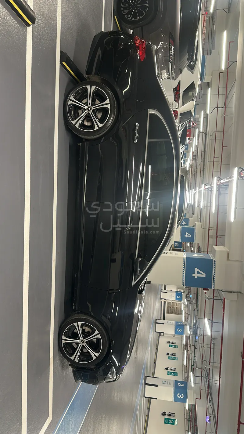 2023 مرسيدس - بنز سي 300