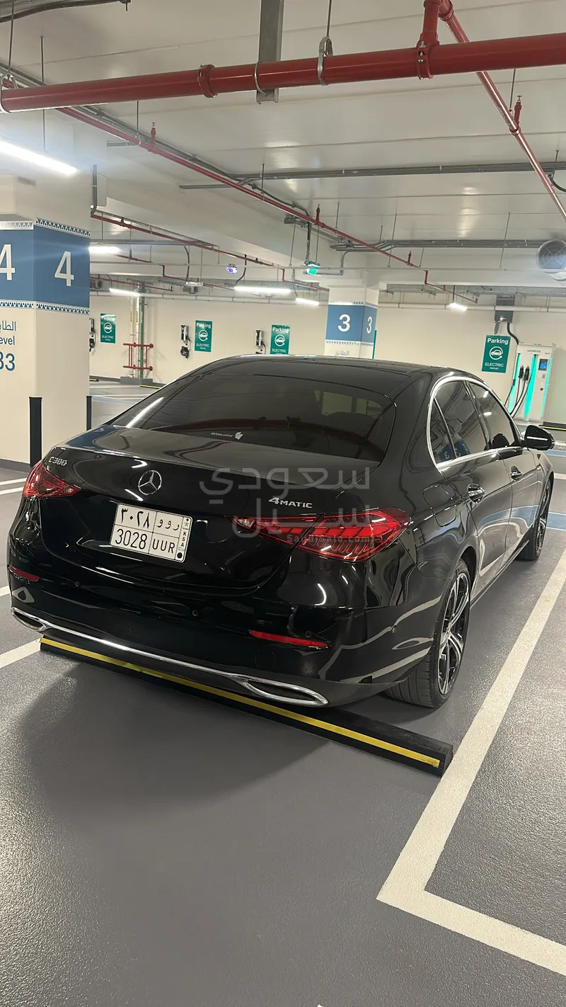 2023 مرسيدس - بنز سي 300