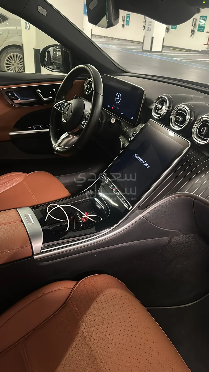 2023 مرسيدس - بنز سي 300