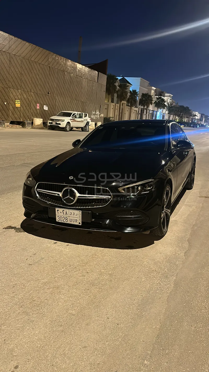 2023 مرسيدس - بنز سي 300