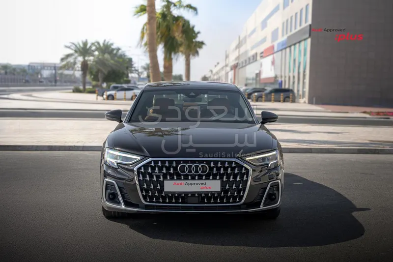 2023 اودي اي 8 ال 55تي اف اس أي