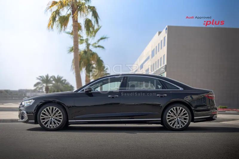 2023 اودي اي 8 ال 55تي اف اس أي