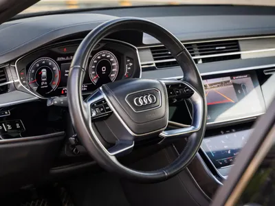 2023 اودي اي 8 ال 55تي اف اس أي