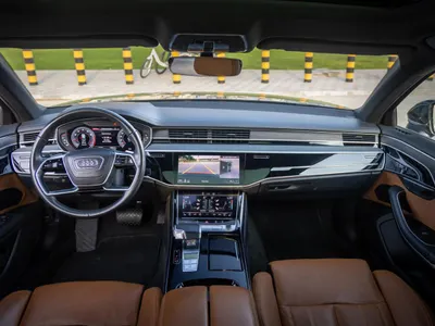 2023 اودي اي 8 ال 55تي اف اس أي