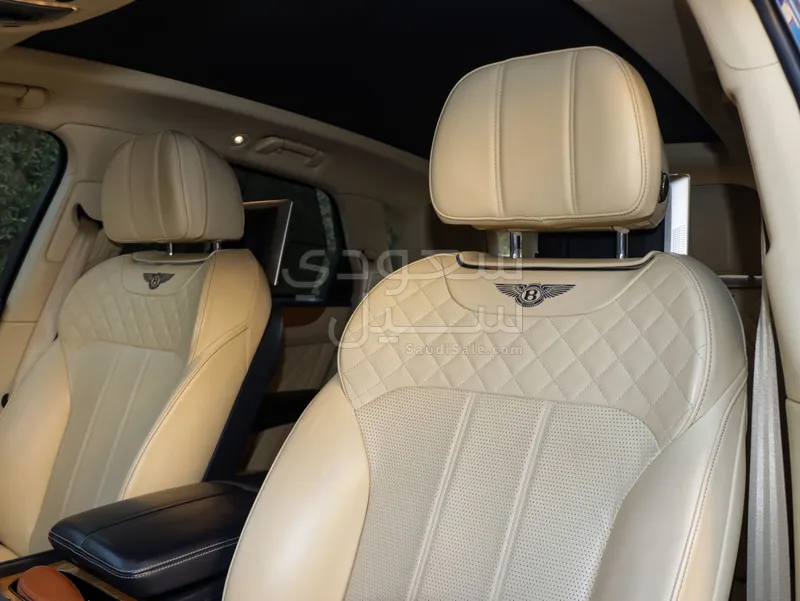 2017 بنتلي بنتايجا الاصدار الاول