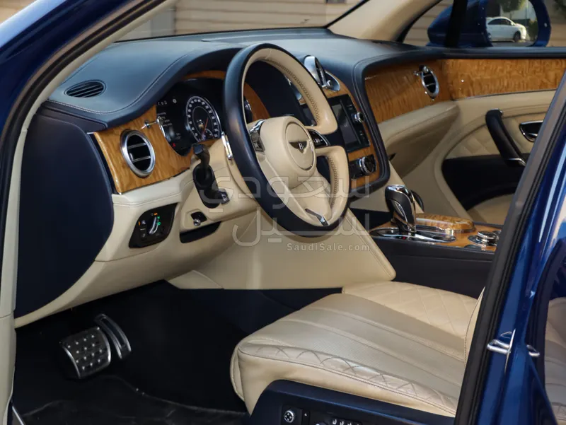 2017 بنتلي بنتايجا الاصدار الاول