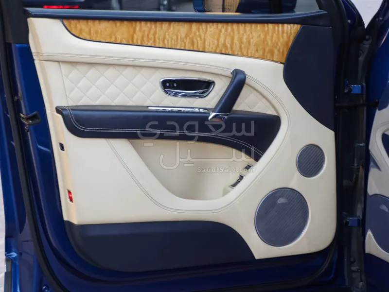 2017 بنتلي بنتايجا الاصدار الاول