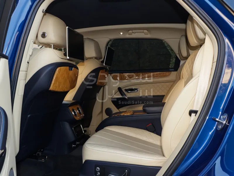 2017 بنتلي بنتايجا الاصدار الاول