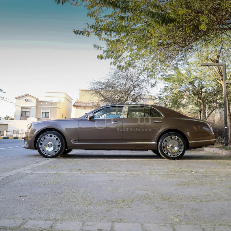 2014 بنتلي مولسان