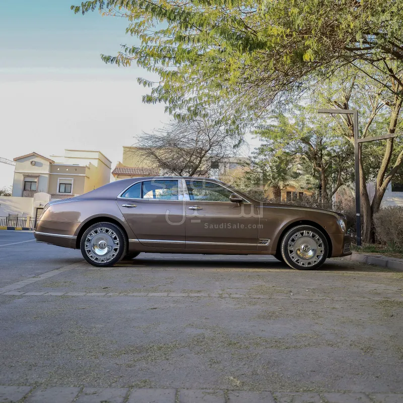 2014 بنتلي مولسان