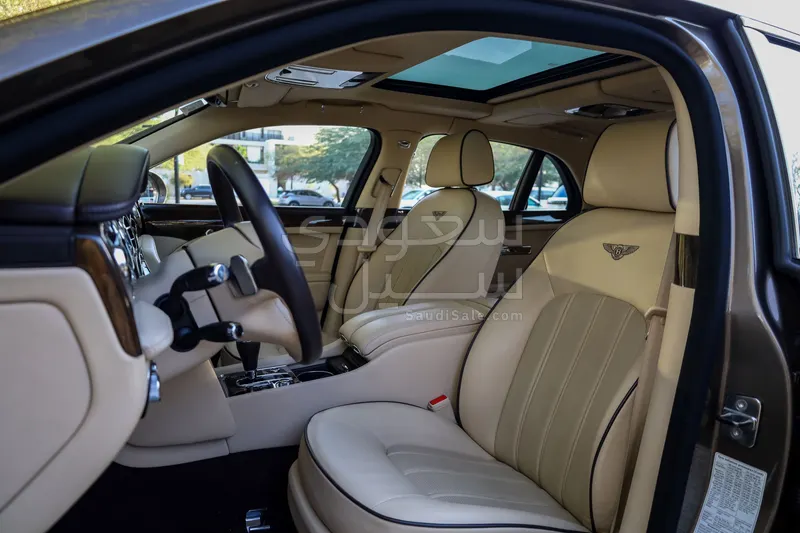 2014 بنتلي مولسان