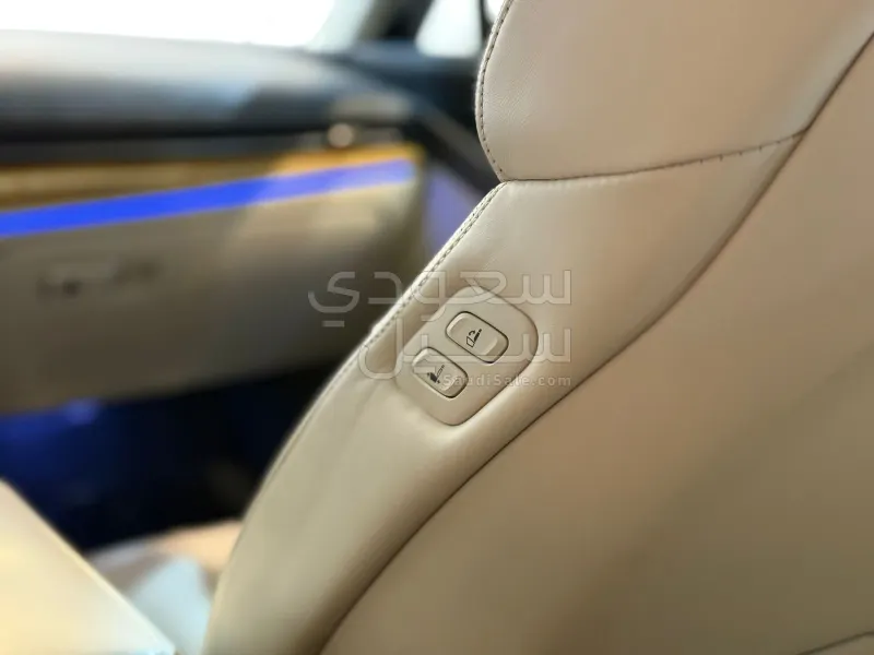 2023 Genesis G 80