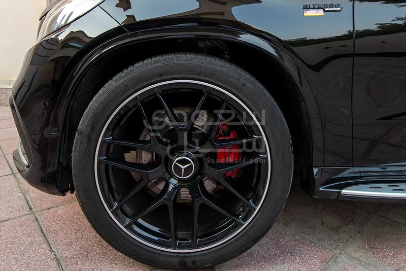 2016 مرسيدس - بنز جي إل إي 43 أي إم جي