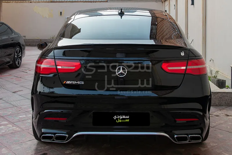 2016 مرسيدس - بنز جي إل إي 43 أي إم جي