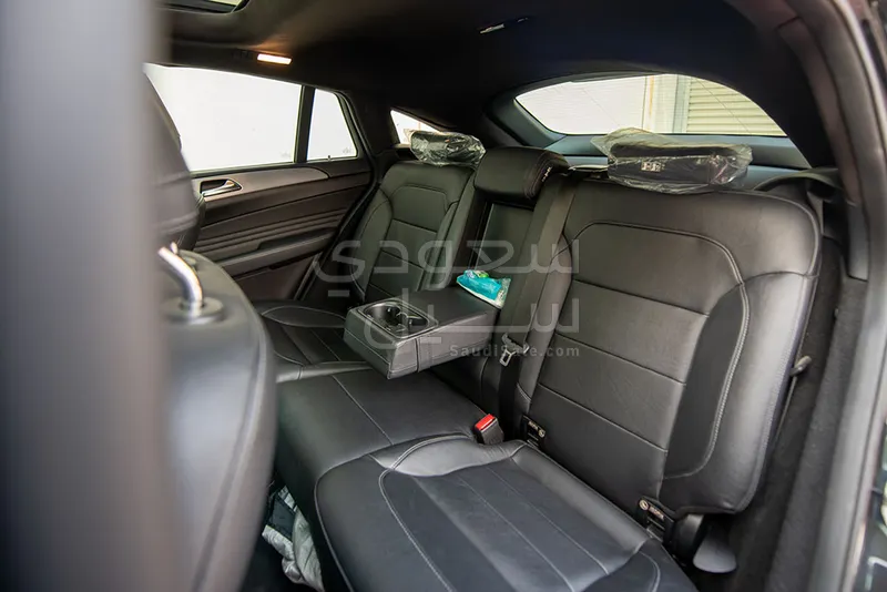 2016 مرسيدس - بنز جي إل إي 43 أي إم جي