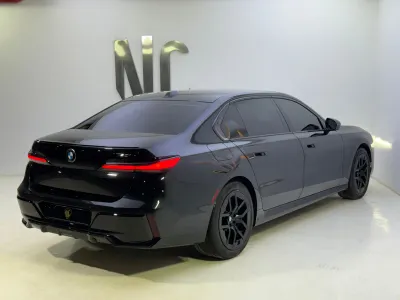 2023 بي ام دبليو الفئة السابعة 740أي