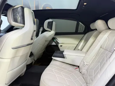 2023 بي ام دبليو الفئة السابعة 740أي