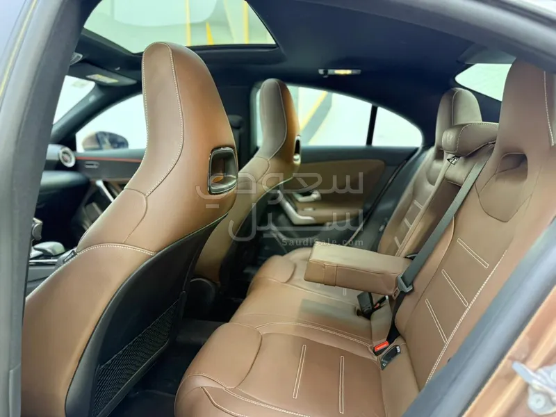 2022 مرسيدس - بنز سي إل أي 200