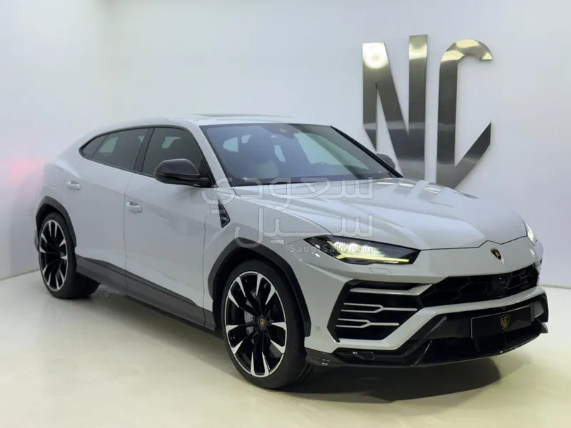 2020 لمبرجيني اوروس