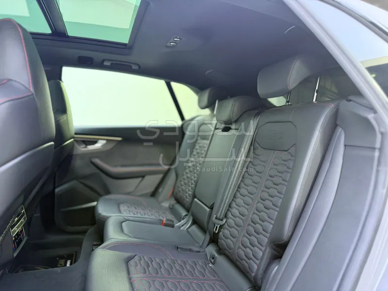 2023 اودي كيو 8 أر إس