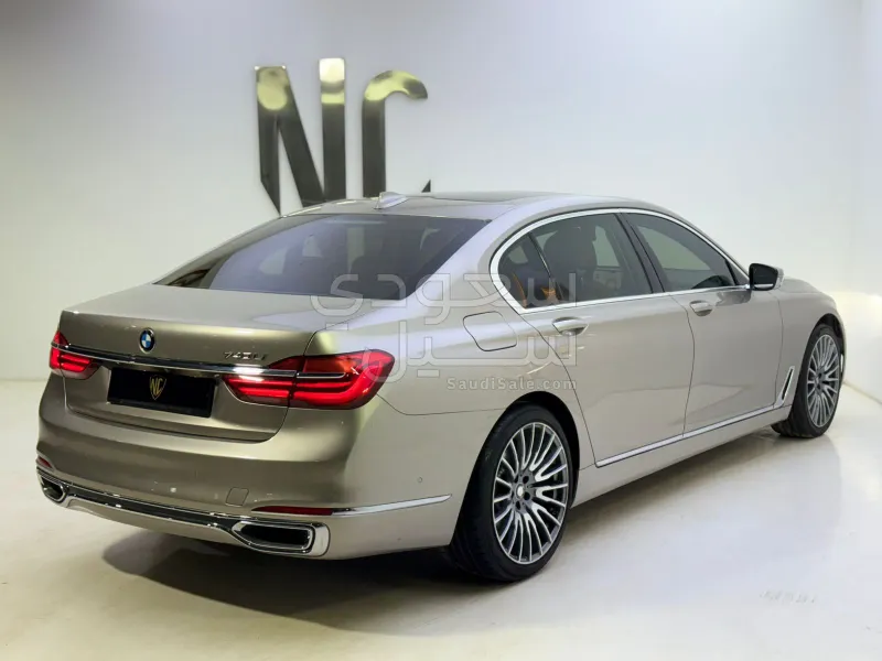 2016 بي ام دبليو الفئة السابعة 740 إل أي