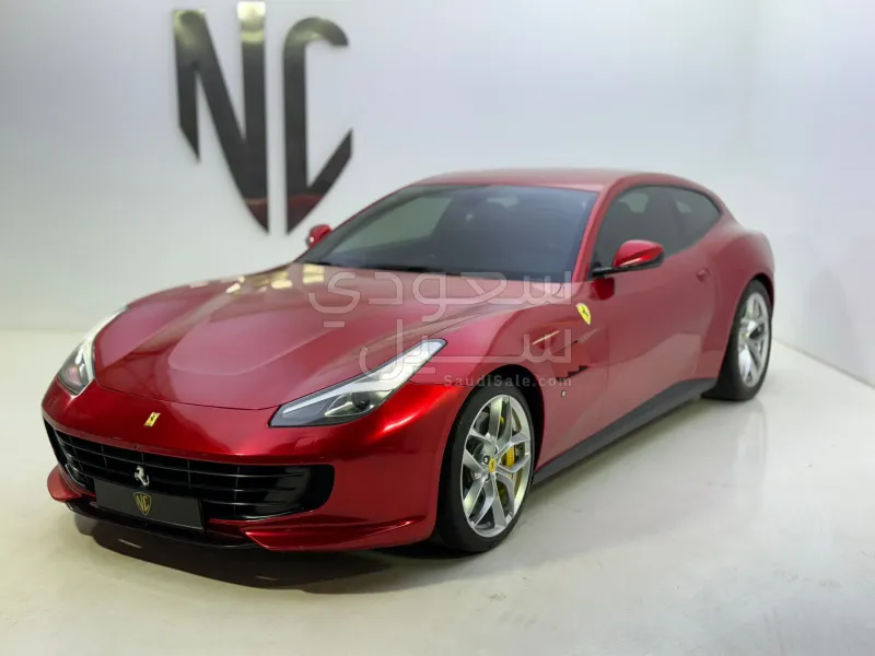 2017 فيراري جي تي سي 4 لوسو