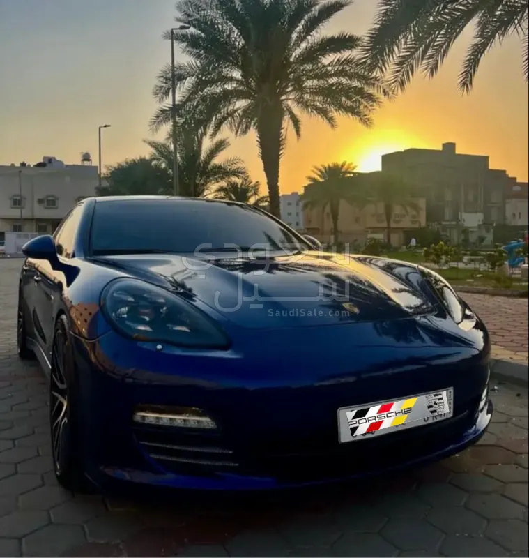 2010 بورش بانميرا 4 اس