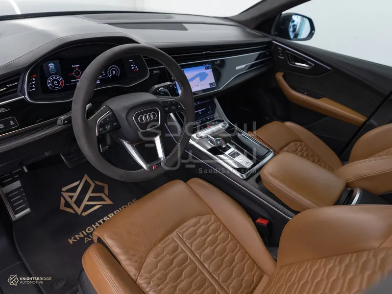 2022 اودي ار اس كيو 8