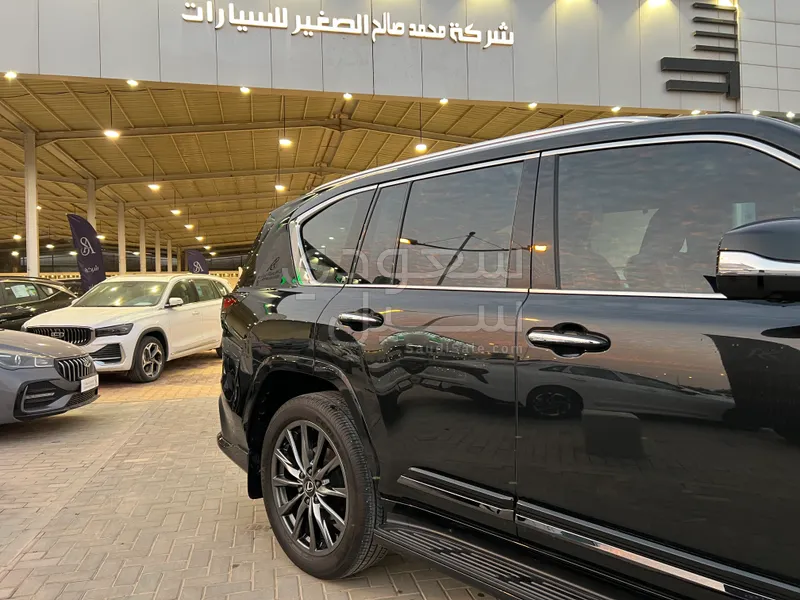 2026 لكزس إل إس 600