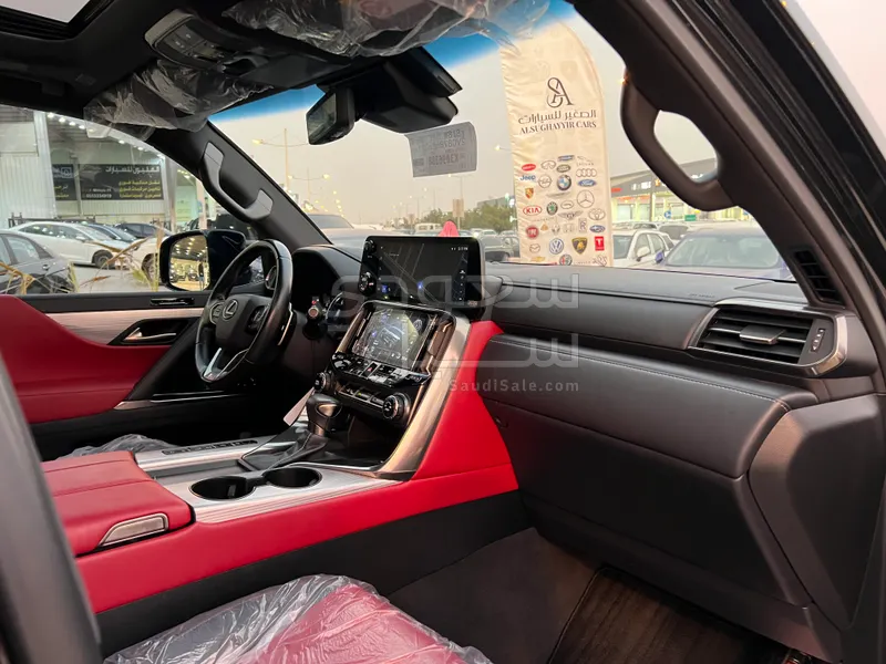 2026 لكزس إل إس 600