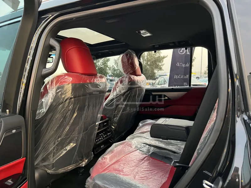 2026 لكزس إل إس 600