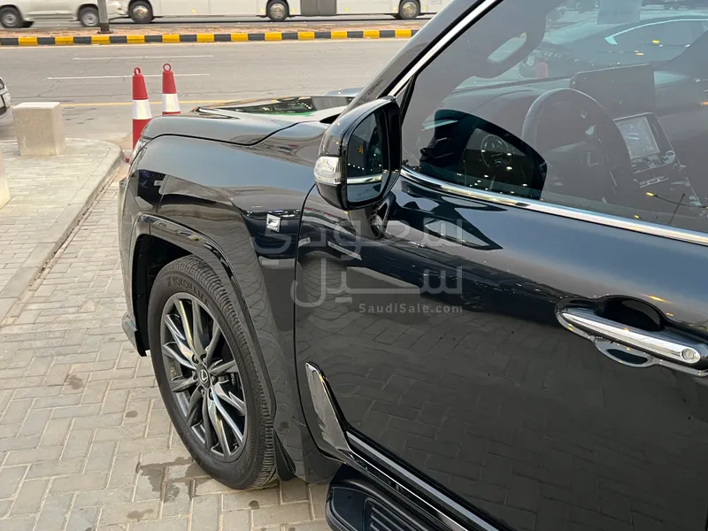 2026 لكزس إل إس 600